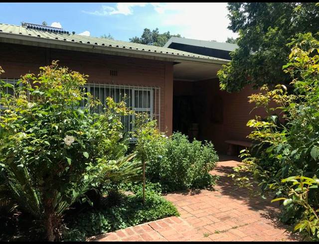 4 BEDROOM HOUSE FOR SALE IN STANDERTON CENTRAL